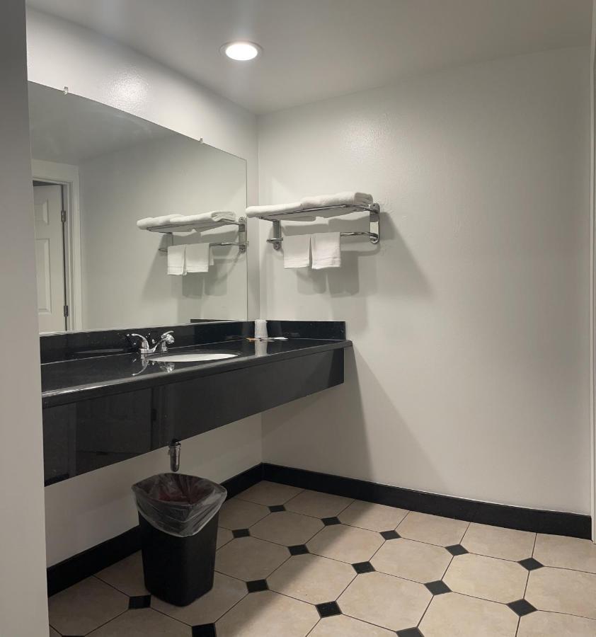 Capital City Inn Downtown Convention Center Сакраменто Екстериор снимка